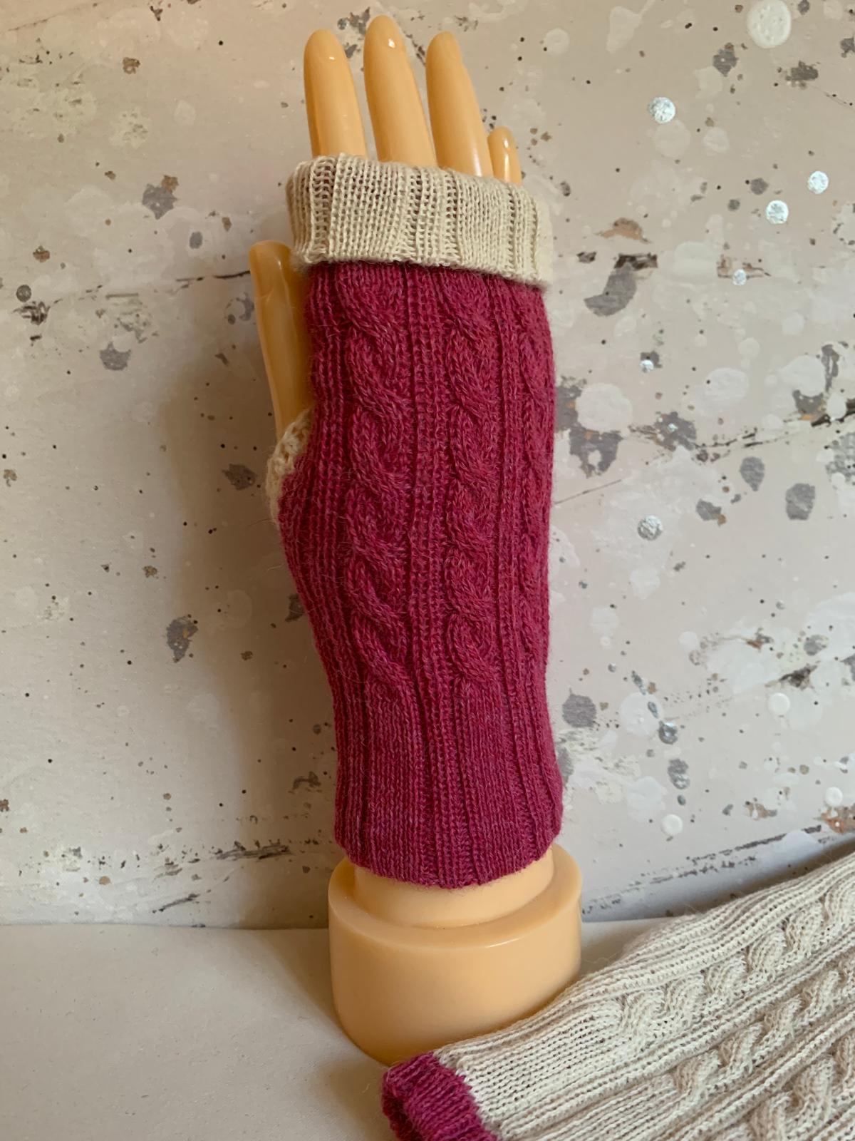 Reversible Fuchsia/White Mittens