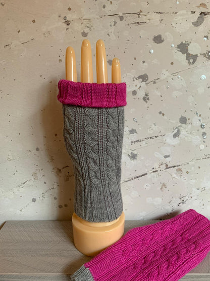 Reversible Gray/Fuchsia Mittens