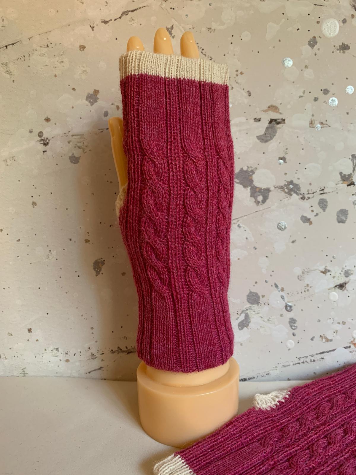 Reversible Fuchsia/White Mittens
