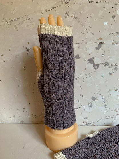 Reversible Lavander Gray/White Mittens