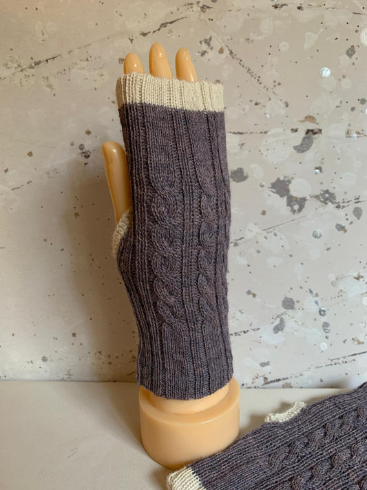 Reversible Lavander Gray/White Mittens
