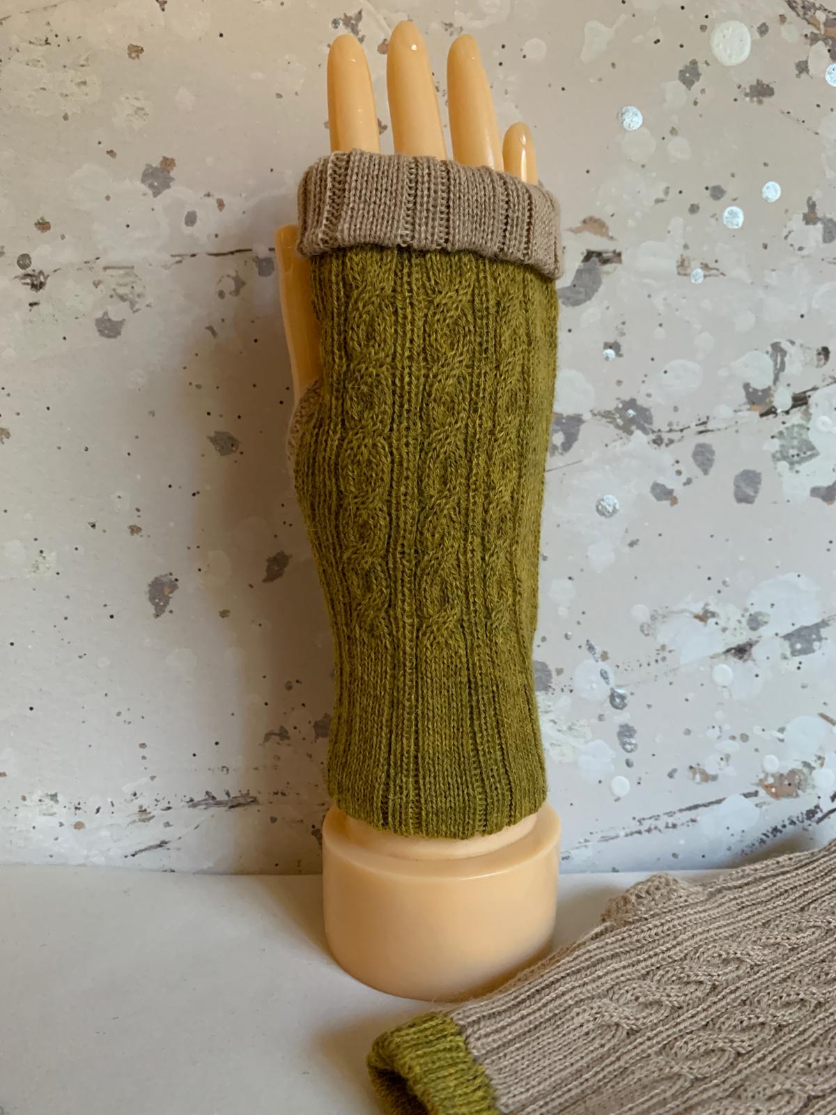 Reversible Mustard/Light Brown Mittens