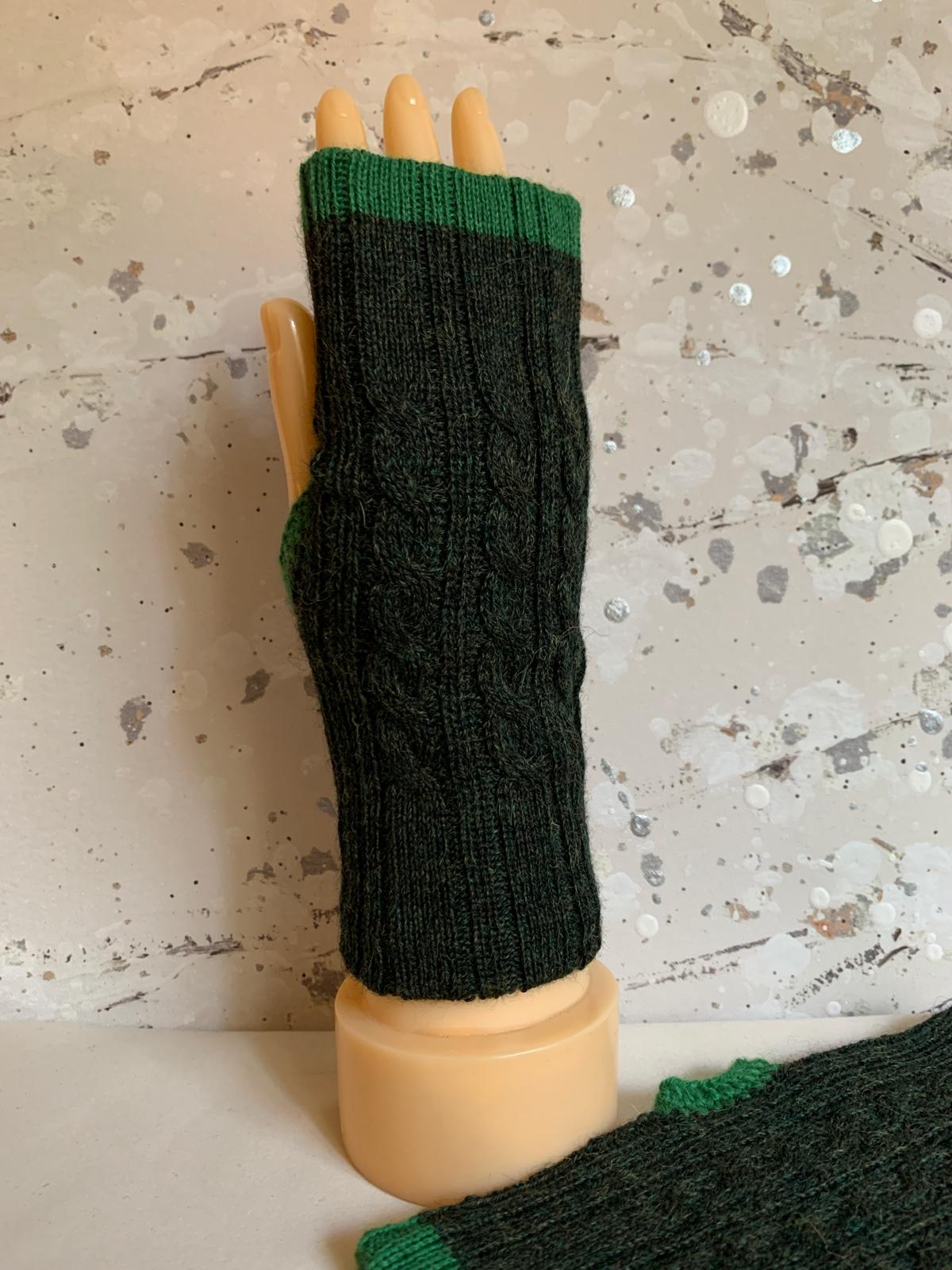 Reversible Dark Green/Green Mittens